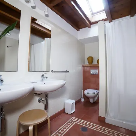 Casas Do Vale Da Rainha * 波尔蒂芒