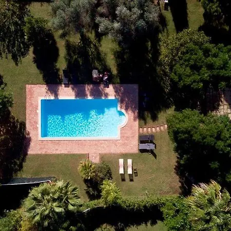 Casas Do Vale Da Rainha * بورتيماو